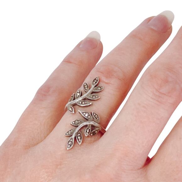 Vintage Sterling Silver Marcasite Leaf Bypass Ring Signed 925 Elegant Feminine - Picture 7 of 12